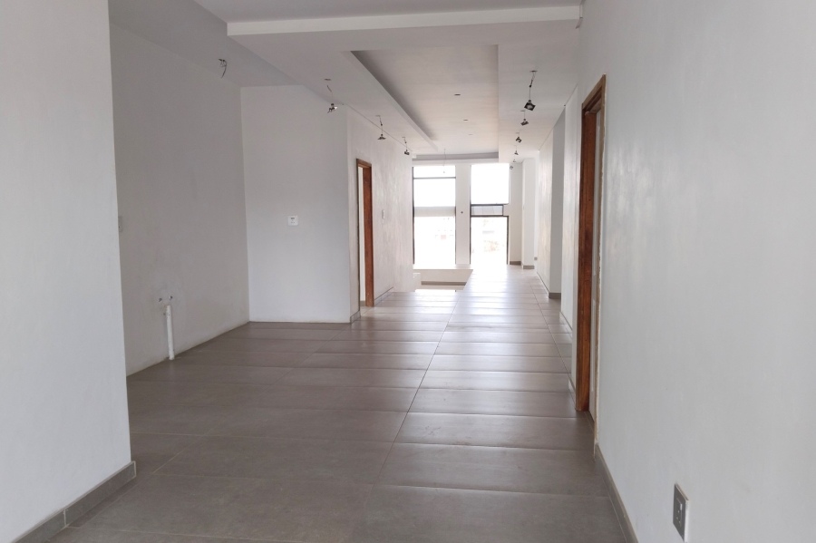 7 Bedroom Property for Sale in Gateway Manor North West